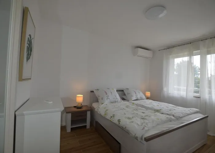 Sarah Apartment