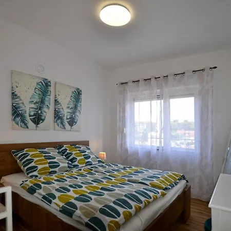 Sarah Apartment Rovinj Exterior photo